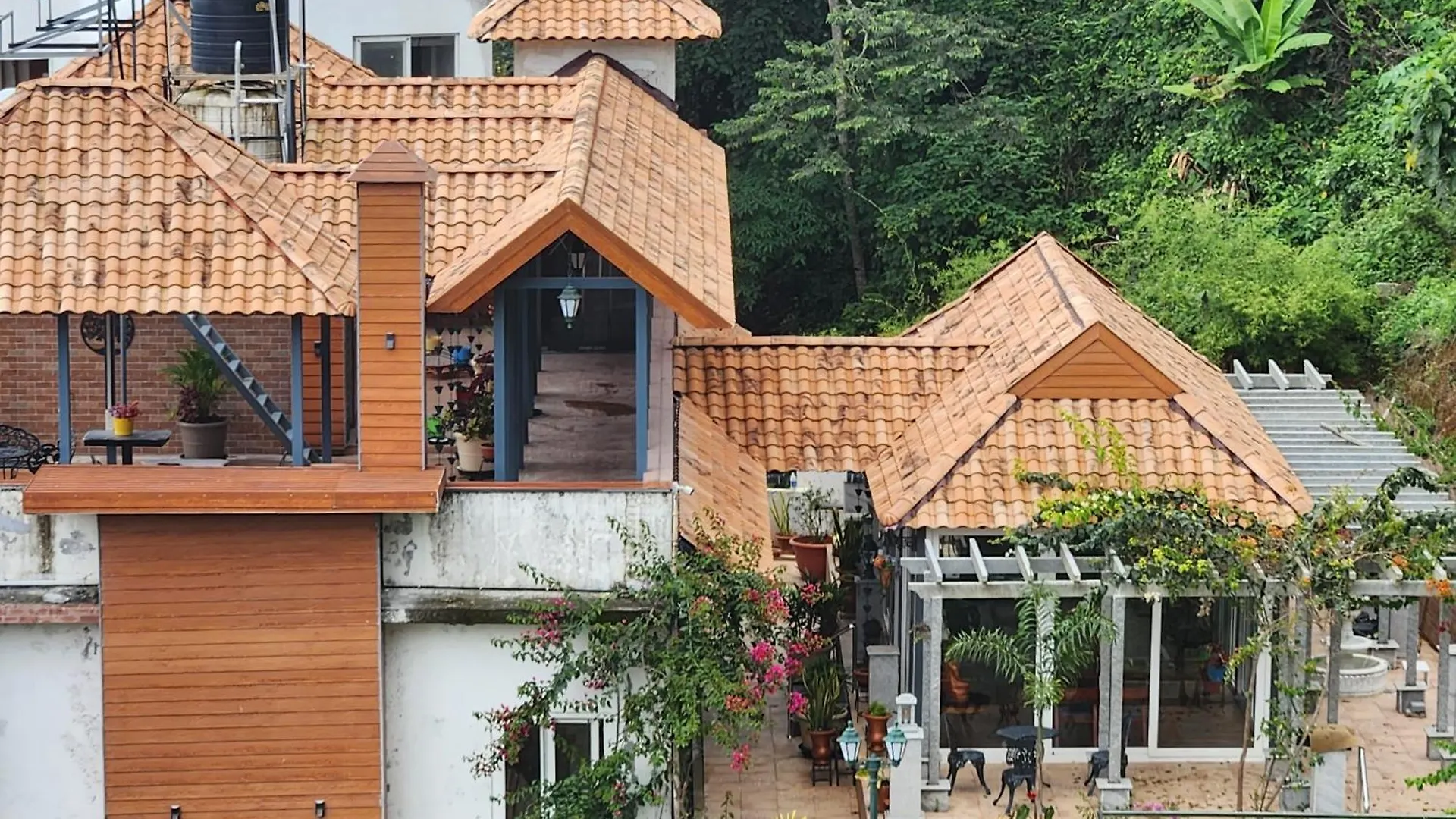 Kacholam Serviced Villa Munnar India